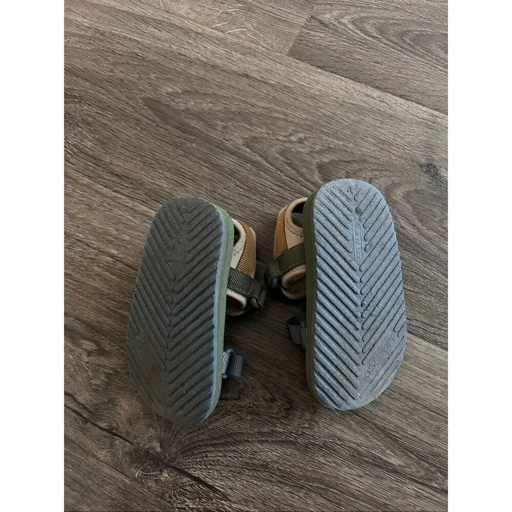 Monty Sandals in Hunter Green Mix size 7